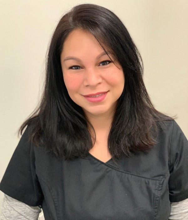 Monica Valle headshot